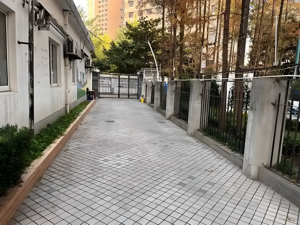 申请应届毕业生入户_活佛王兴夫“点化”140位女信徒，全程不穿衣服，场面失控 配有同时理疗康复区
