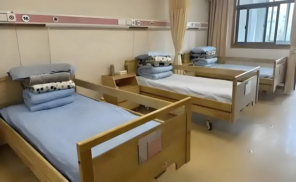 2025深圳留学生落户政策_这个村主任被指是“土皇帝”上任前曾是监狱常客 帝上任前种植之乐乐享山地